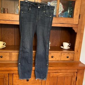 Liverpool jeans Womens size 30 Gia Glider, crop, side split hem, stretch fabric